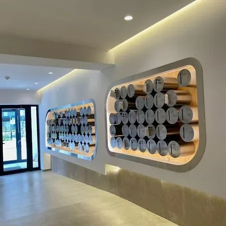 Ipo's In The City Center شقة سكوبجي